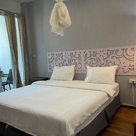 Nawaporn Place Phuket Ngoại thất bức ảnh