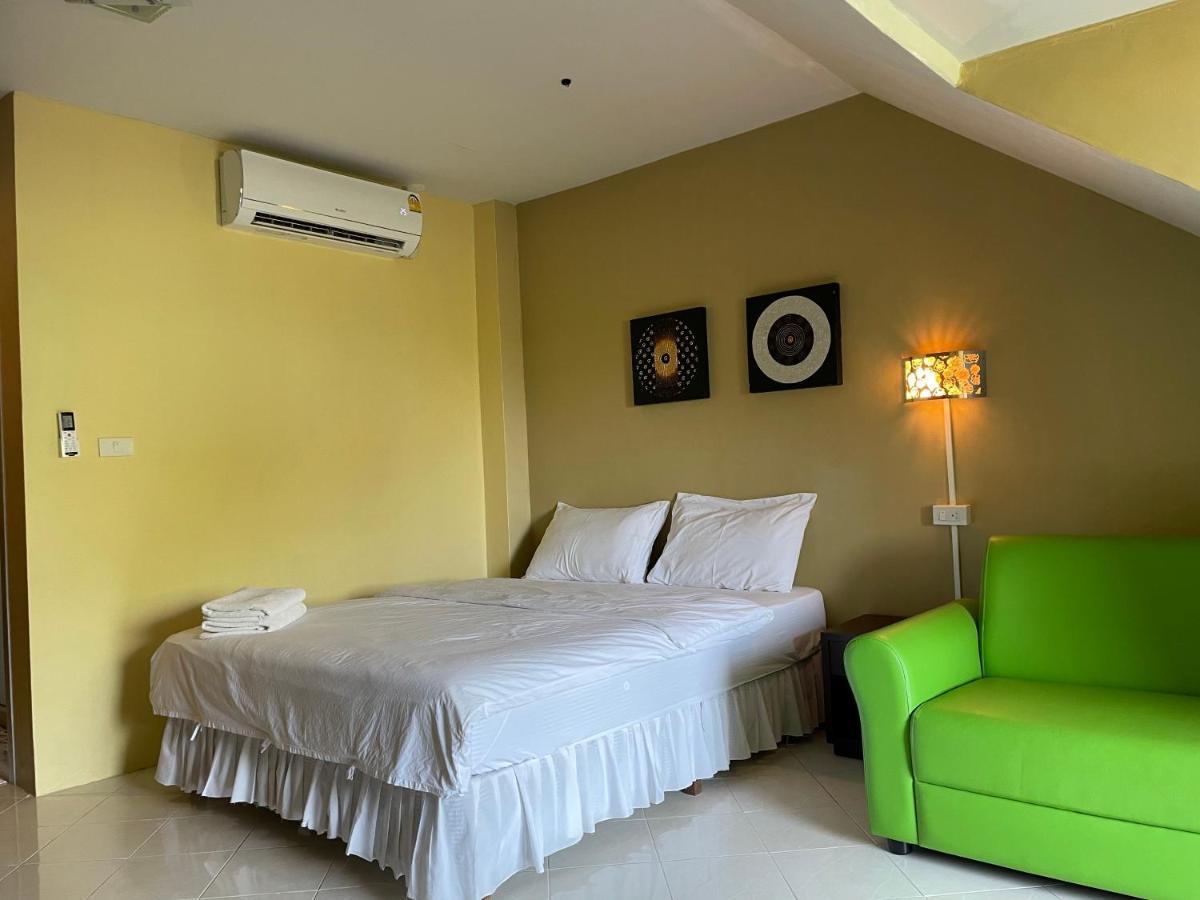 Nawaporn Place Phuket Ngoại thất bức ảnh