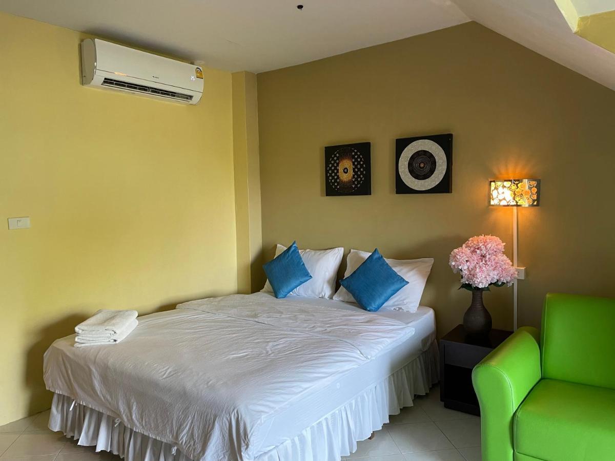 Nawaporn Place Phuket Ngoại thất bức ảnh