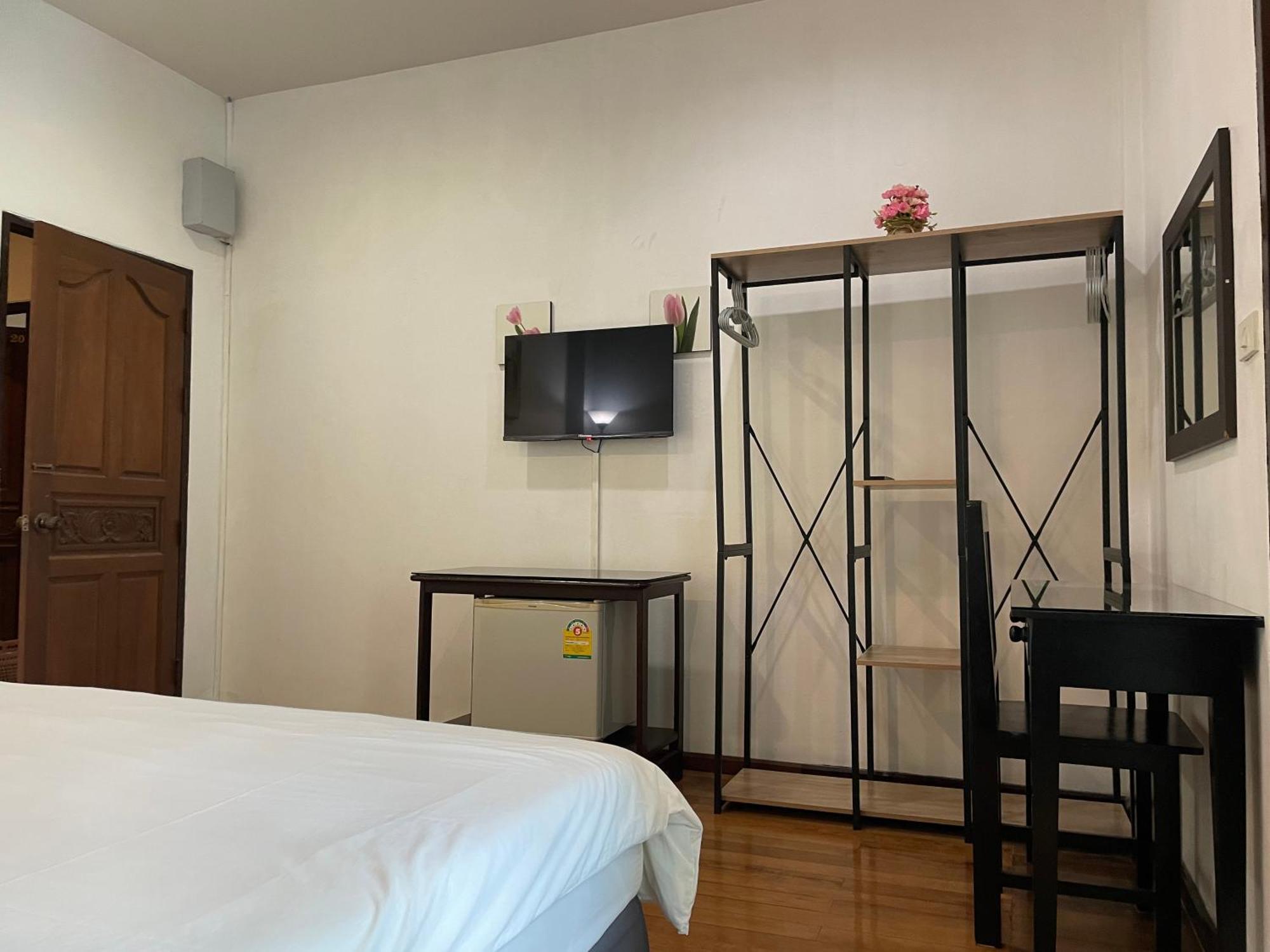 Nawaporn Place Phuket Ngoại thất bức ảnh